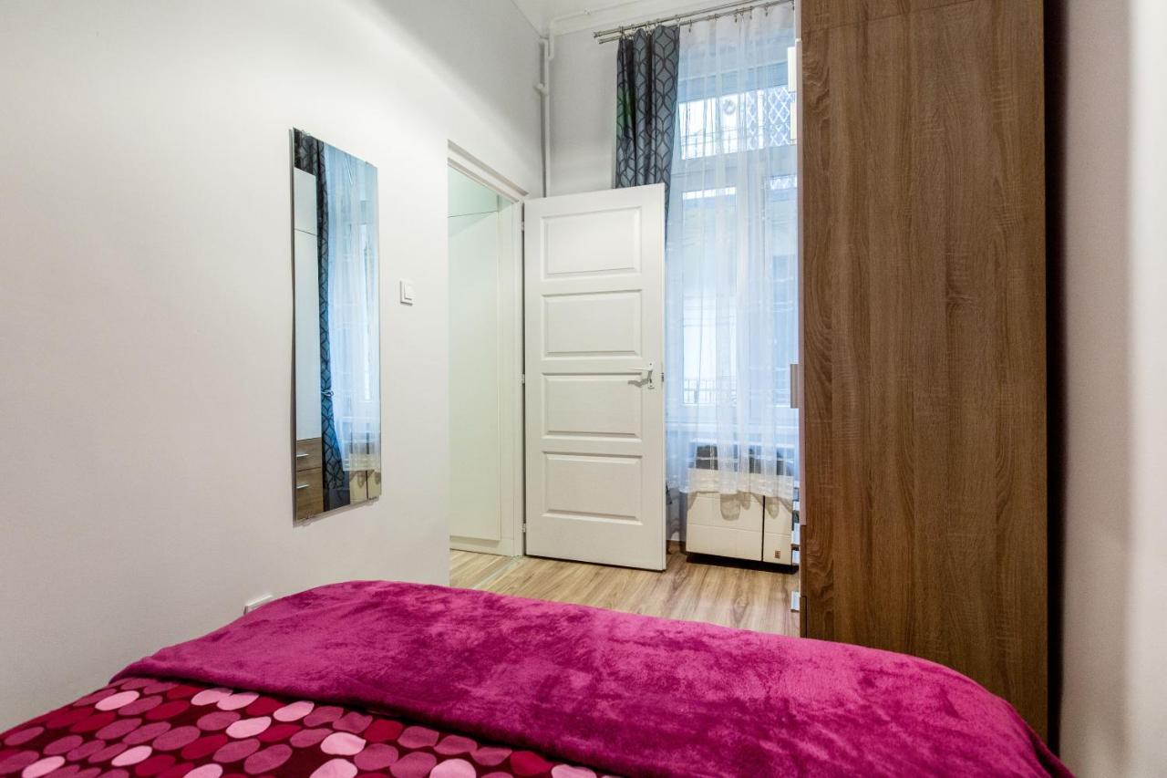 Quiet Nest In The Bustling Centre Of Budapest Extérieur photo