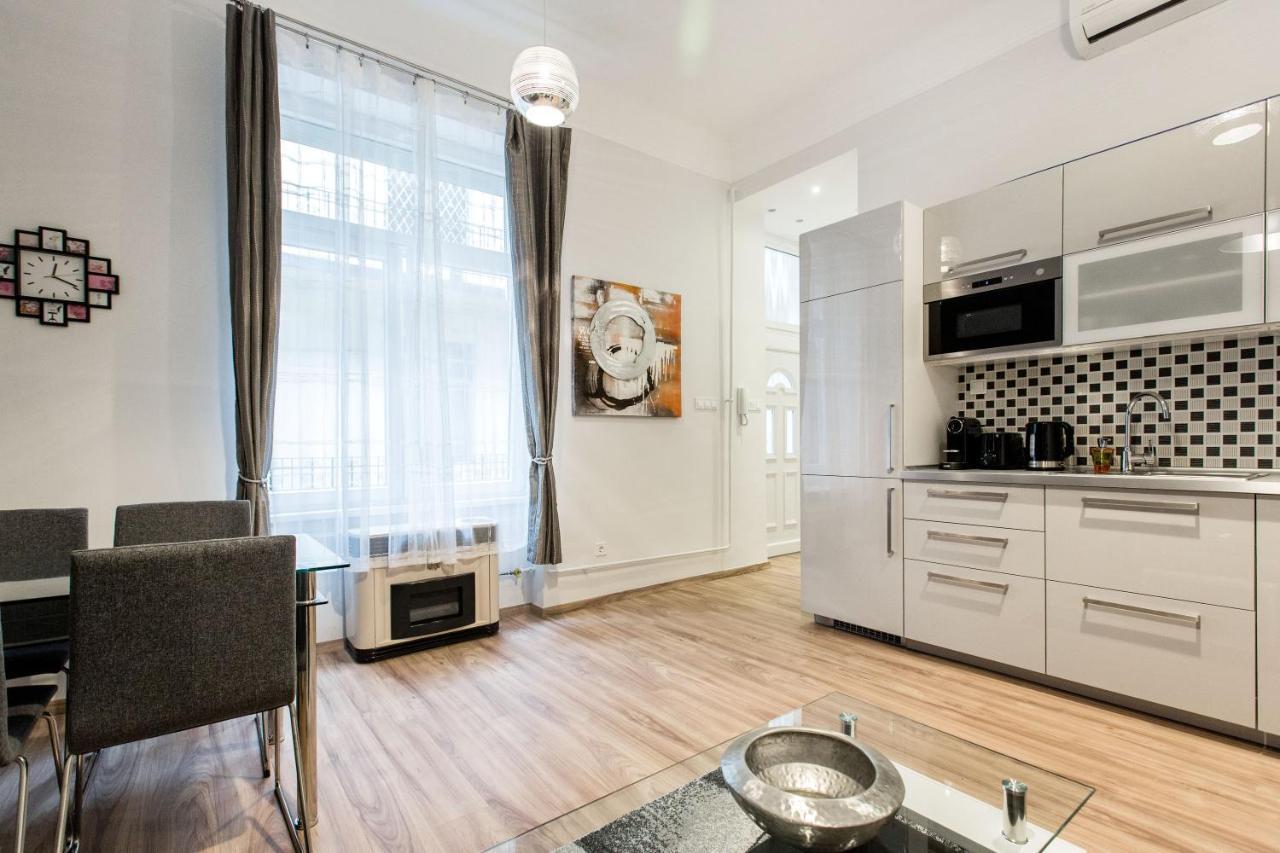 Quiet Nest In The Bustling Centre Of Budapest Extérieur photo
