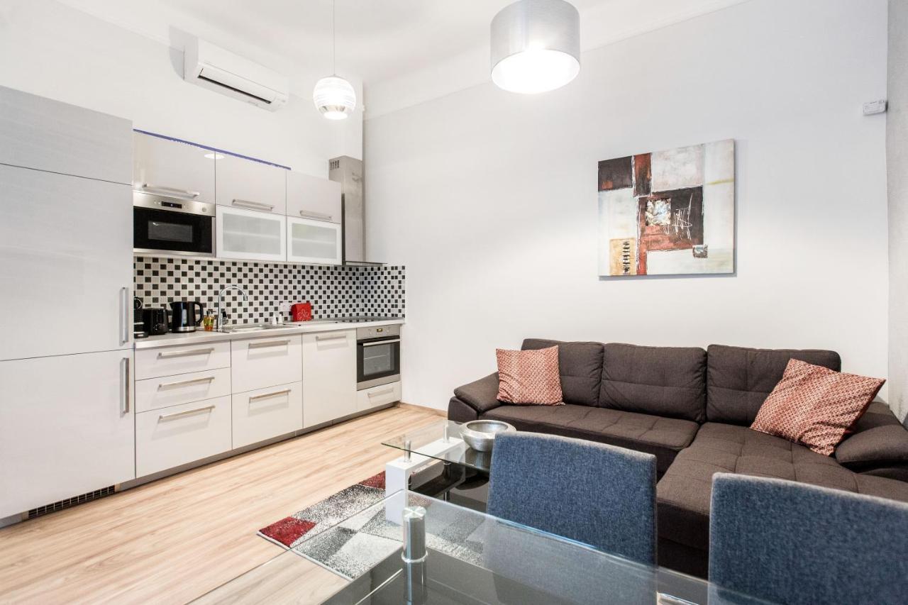 Quiet Nest In The Bustling Centre Of Budapest Extérieur photo