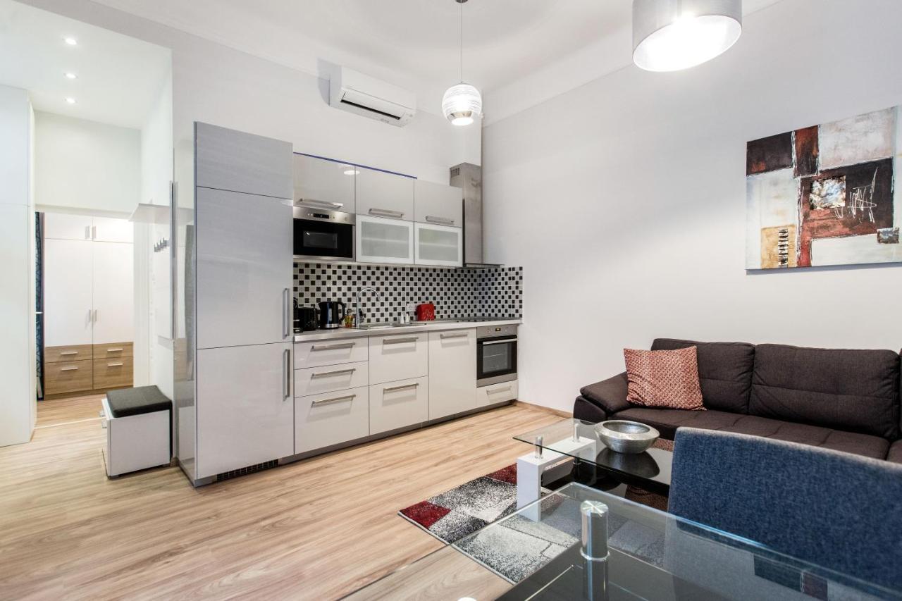 Quiet Nest In The Bustling Centre Of Budapest Extérieur photo
